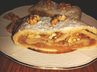 Jak upéct jablečný štrúdl s vlašskými ořechy | recept Jak upéct jablečný štrúdl s vlašskými ořechy | recept