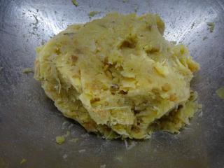 Jak upéct placky z brambor, kysaného zelí a škvarků | recept Jak upéct placky z brambor, kysaného zelí a škvarků | recept